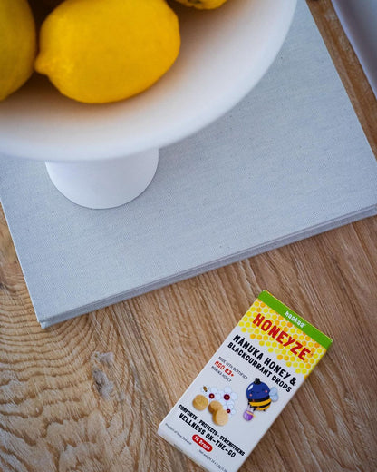 HONEYZE Manuka Honey & Blackcurrant Drops (16 Drops)