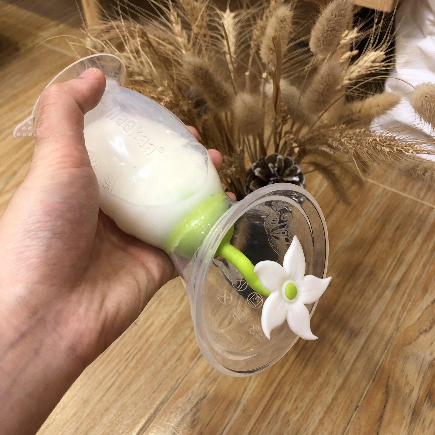 New Mum Starter Pack - White Stopper (Generation 2 150ml Pump) | Haakaa.